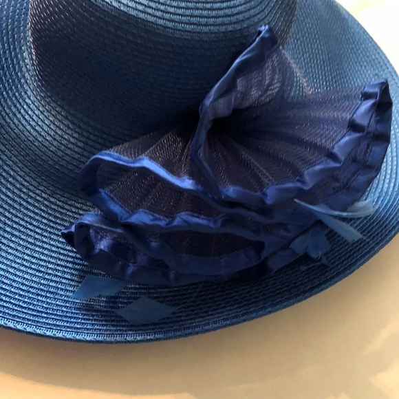 August Hat - Picture 2 of 4